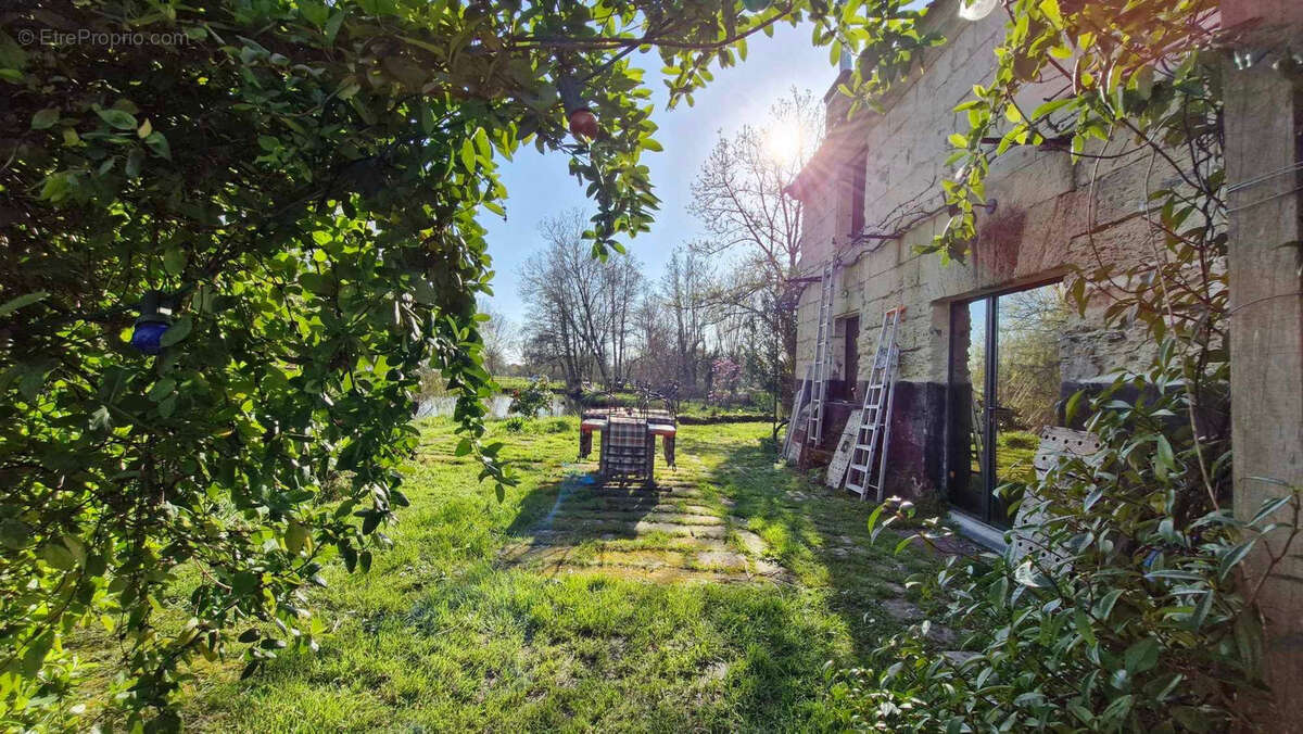 Maison à SAINT-FORT-SUR-GIRONDE