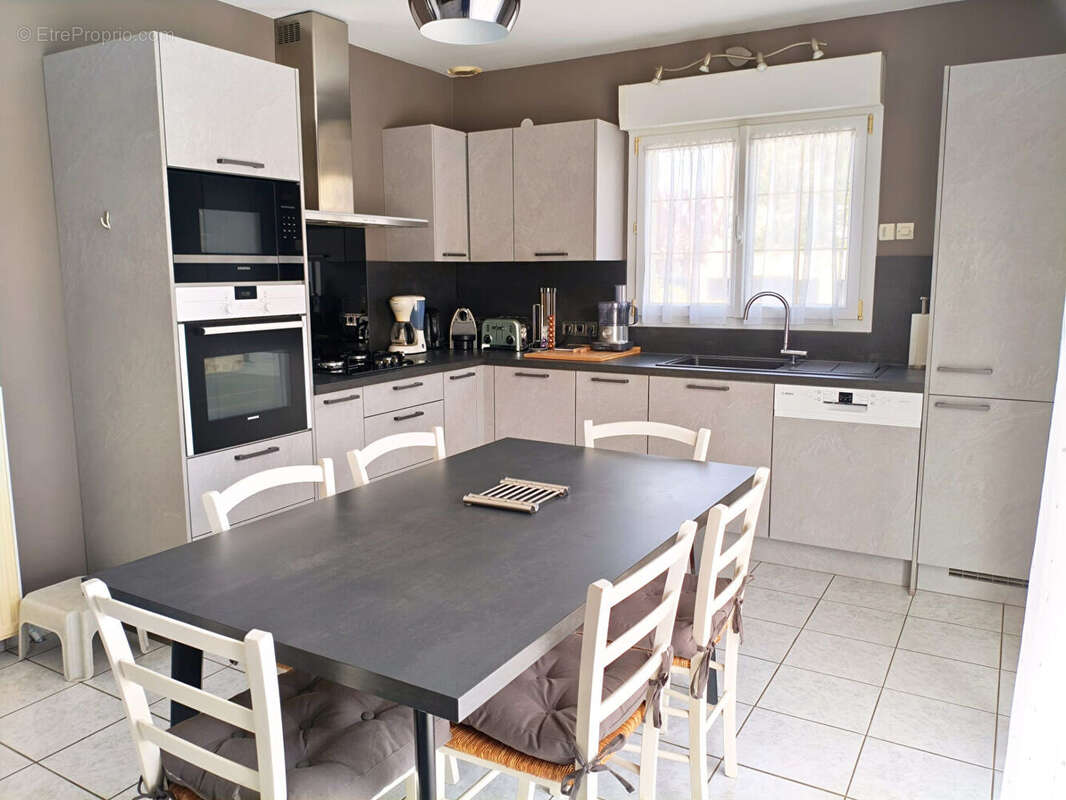 Maison à GRISY-SUISNES