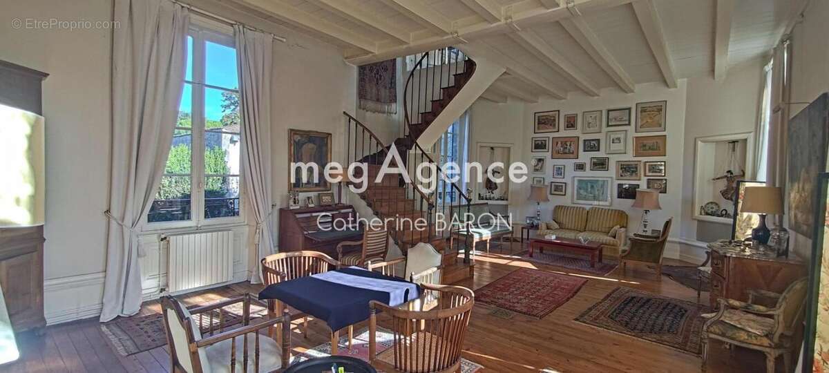 Maison à COGNAC