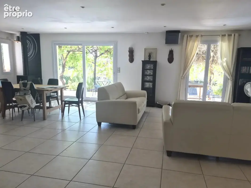 Contemporaine de 156 m² . Garage, piscine et vue - photo 5