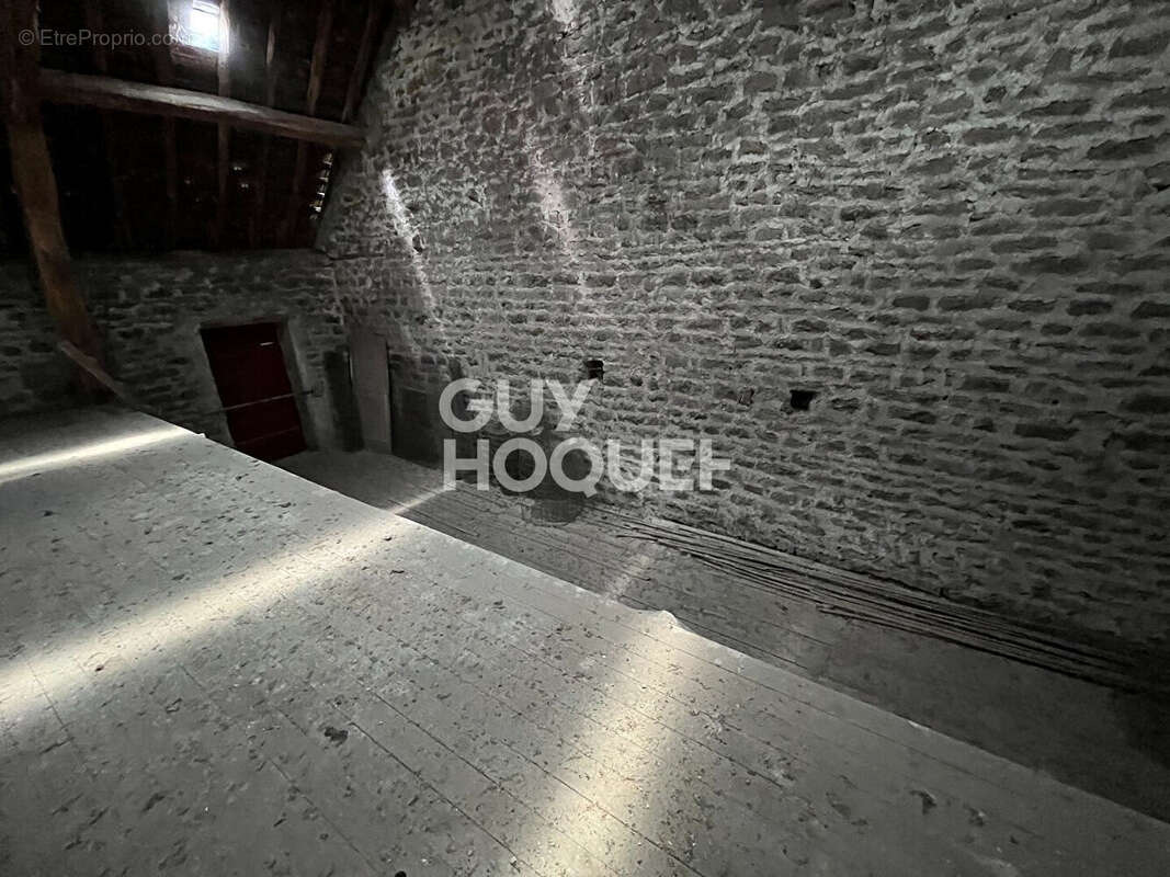 Maison à PARIS-L&#039;HOPITAL