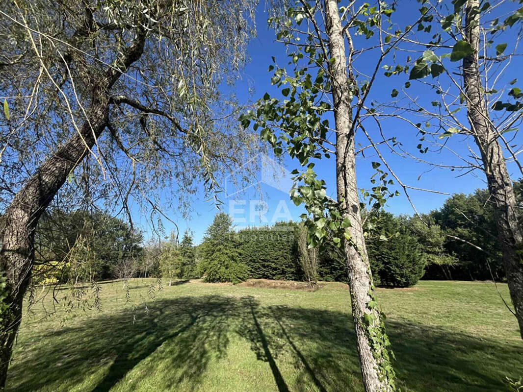 Maison à LA ROCHE-CHALAIS