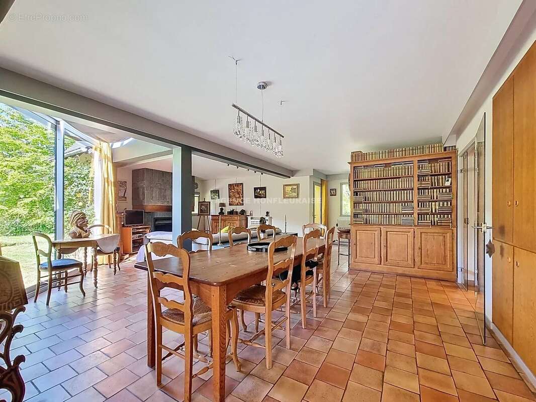 Maison à EQUEMAUVILLE