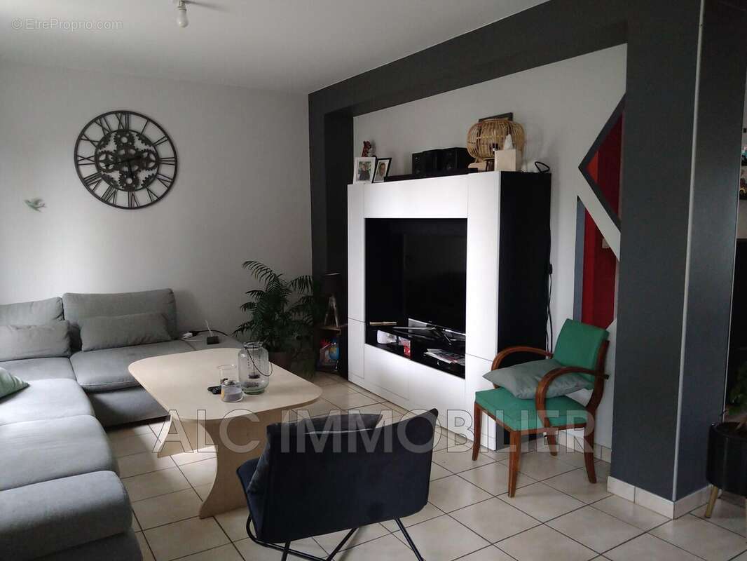 Maison à SAINT-CALAIS-DU-DESERT