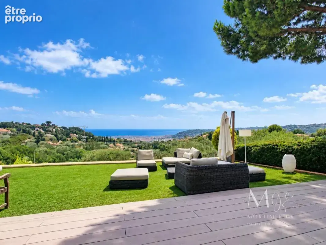 Maison 5 pièces 179 m² à vendre à Nice (06100) - photo 2