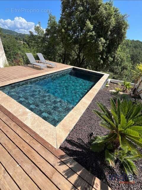 Maison à TRANS-EN-PROVENCE