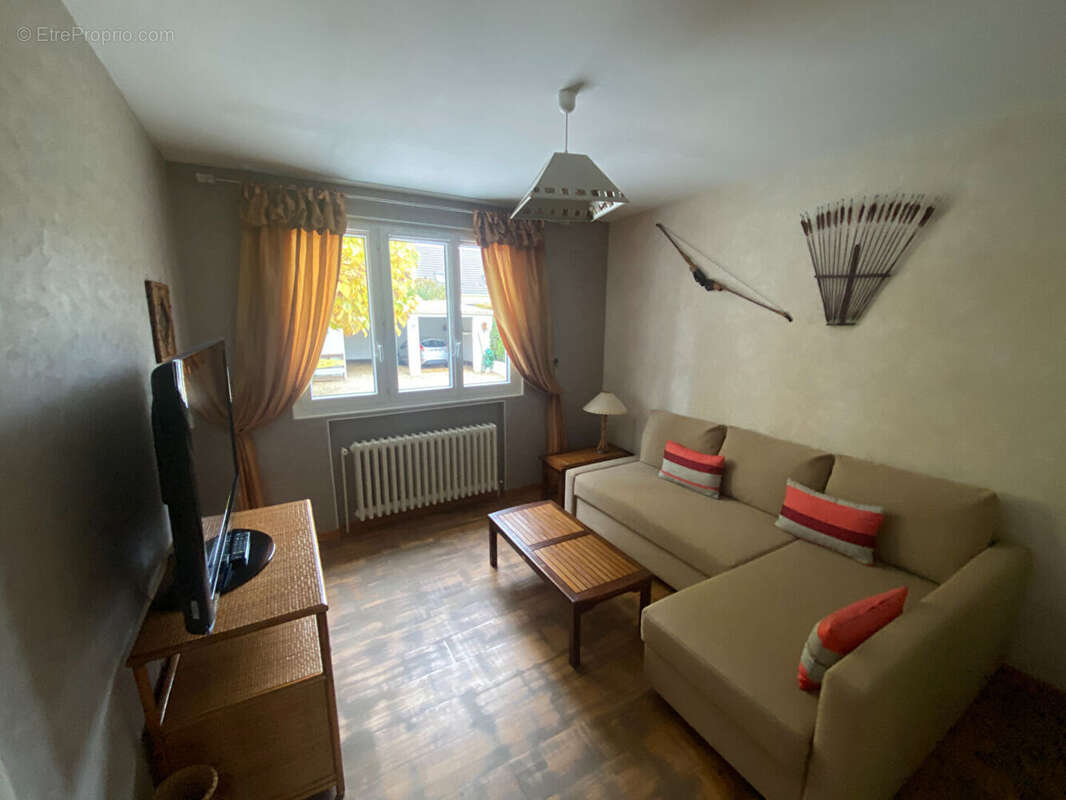 Maison à ORMOY-VILLERS