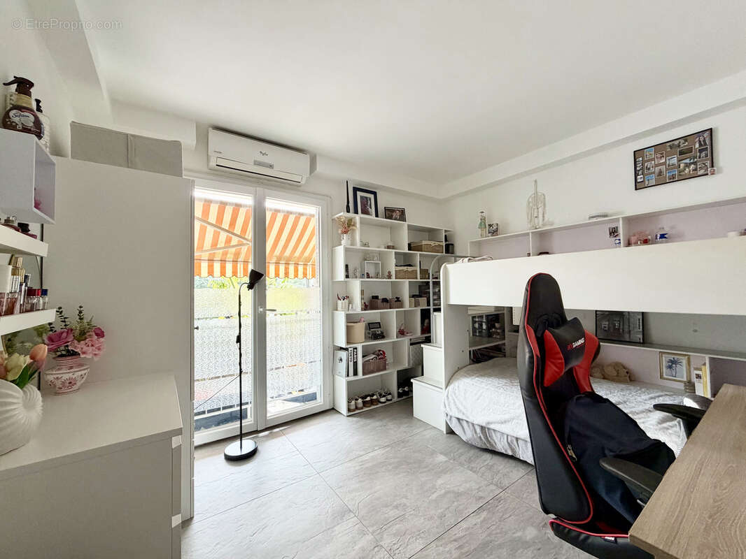 Appartement à ROQUEBRUNE-CAP-MARTIN