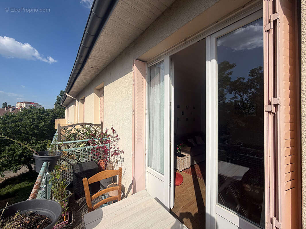 Appartement Dijon 4 pièce(s) 63.87 m2 - photo 2