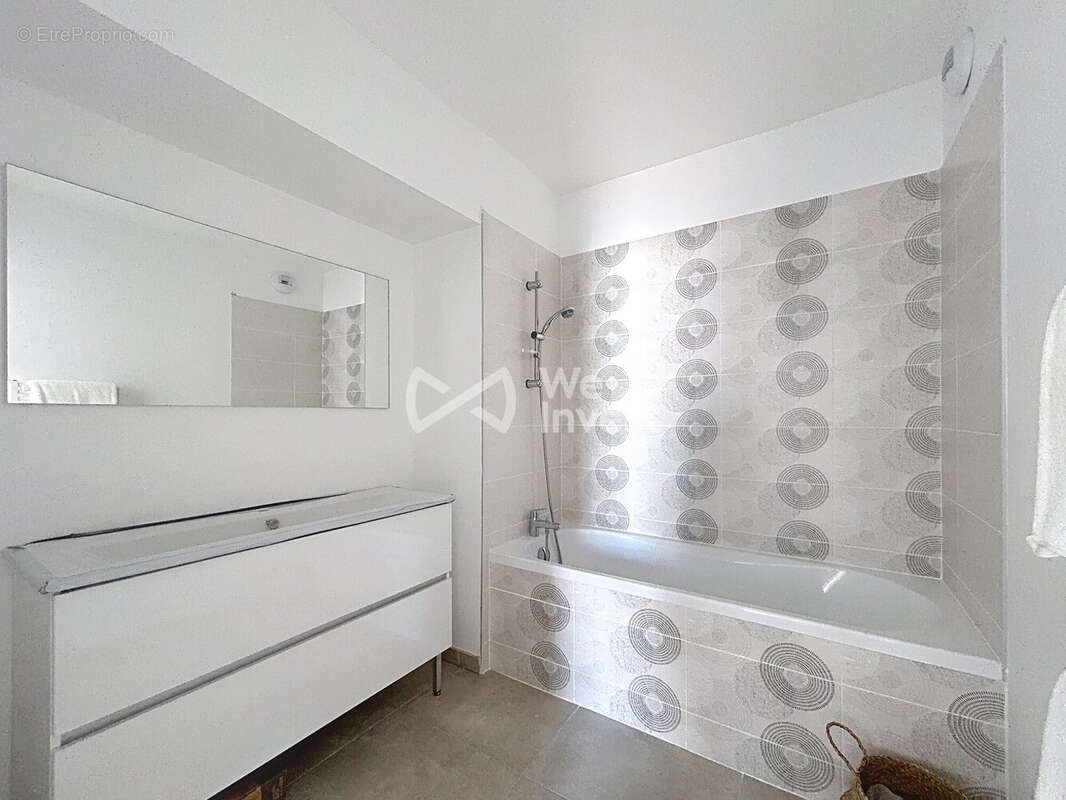 Appartement à MAUGUIO