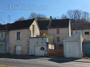 Appartement à MONTMOROT