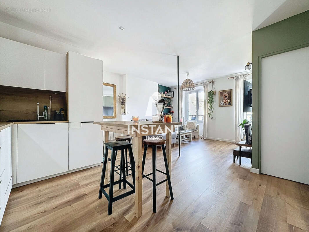 Appartement à LESIGNY