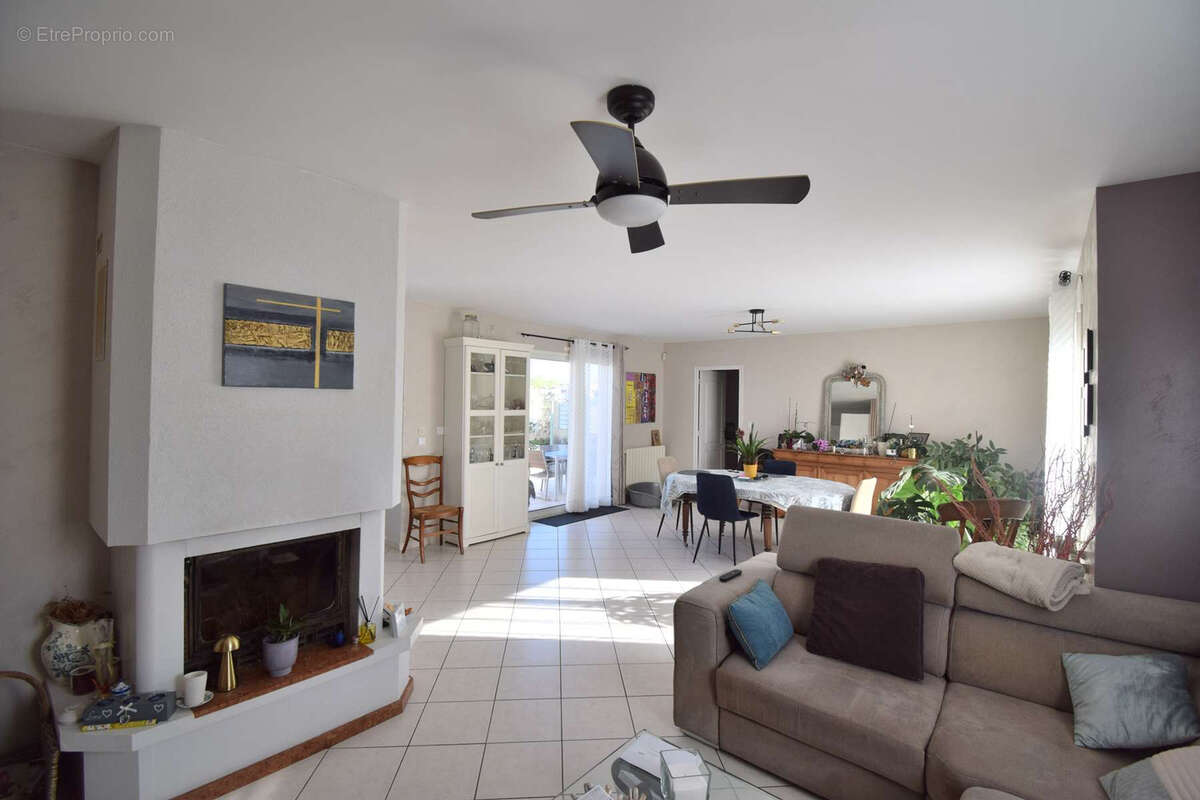 Maison à AIGREFEUILLE-SUR-MAINE