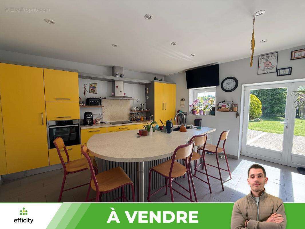 Maison à GENOUILLE