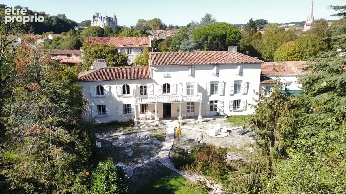 Photo Maison à La Rochefoucauld au prix de 365 000€