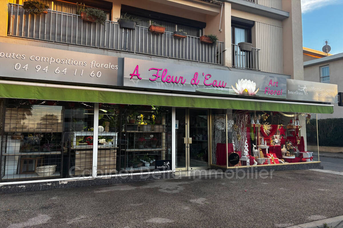 Commerce à SIX-FOURS-LES-PLAGES