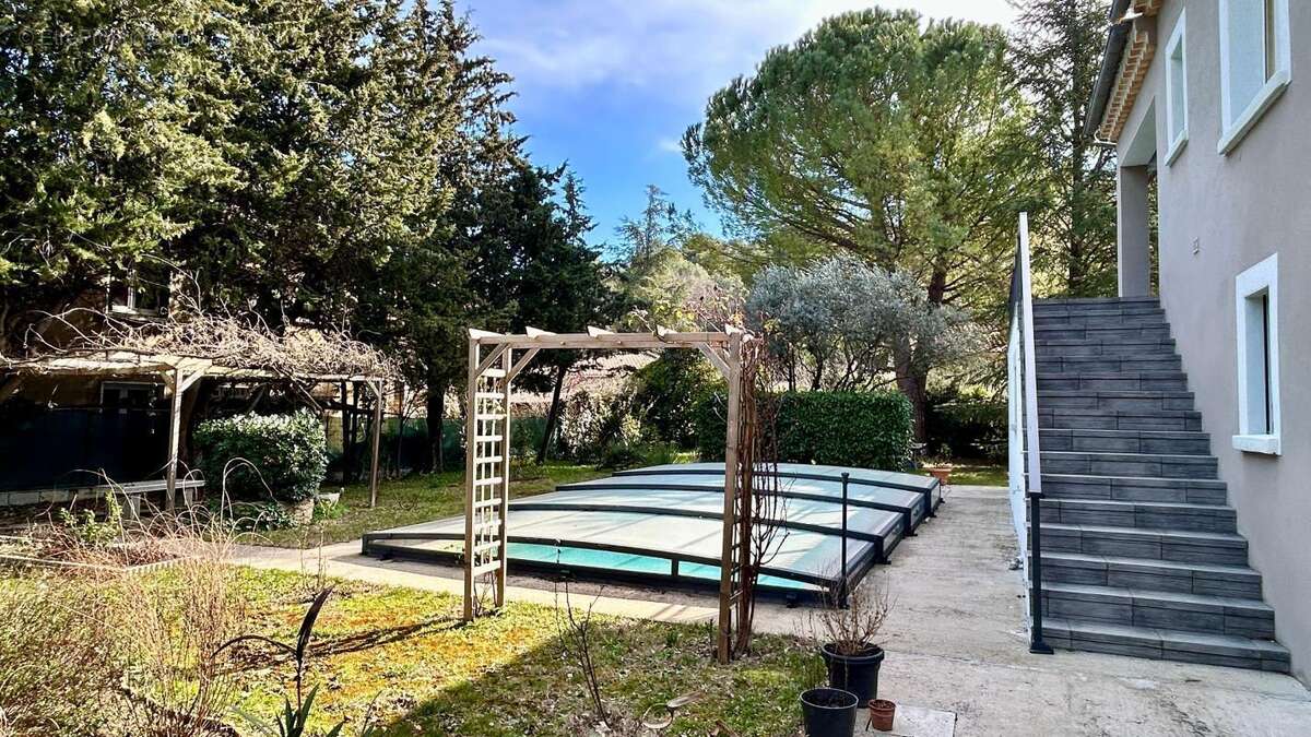 Maison à VAISON-LA-ROMAINE