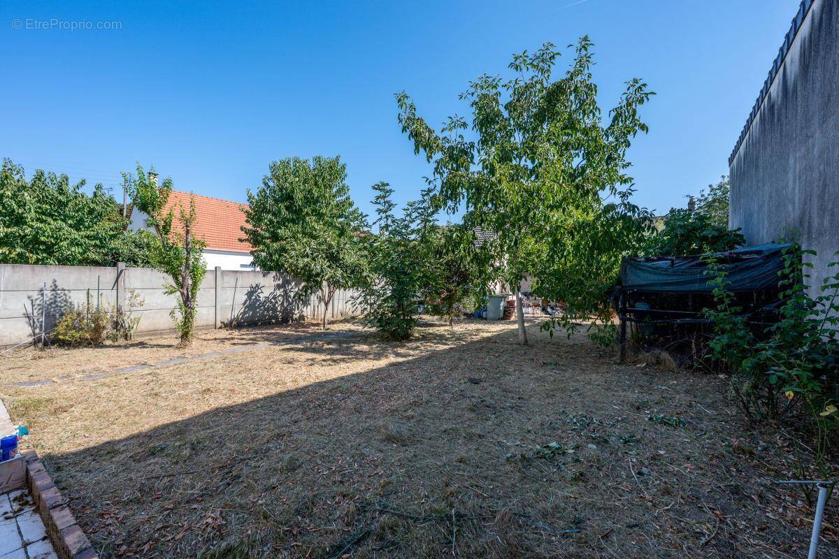 Centre-ville - Maison 98m² 5 pièces / 3 chambres - Jardin - photo 1