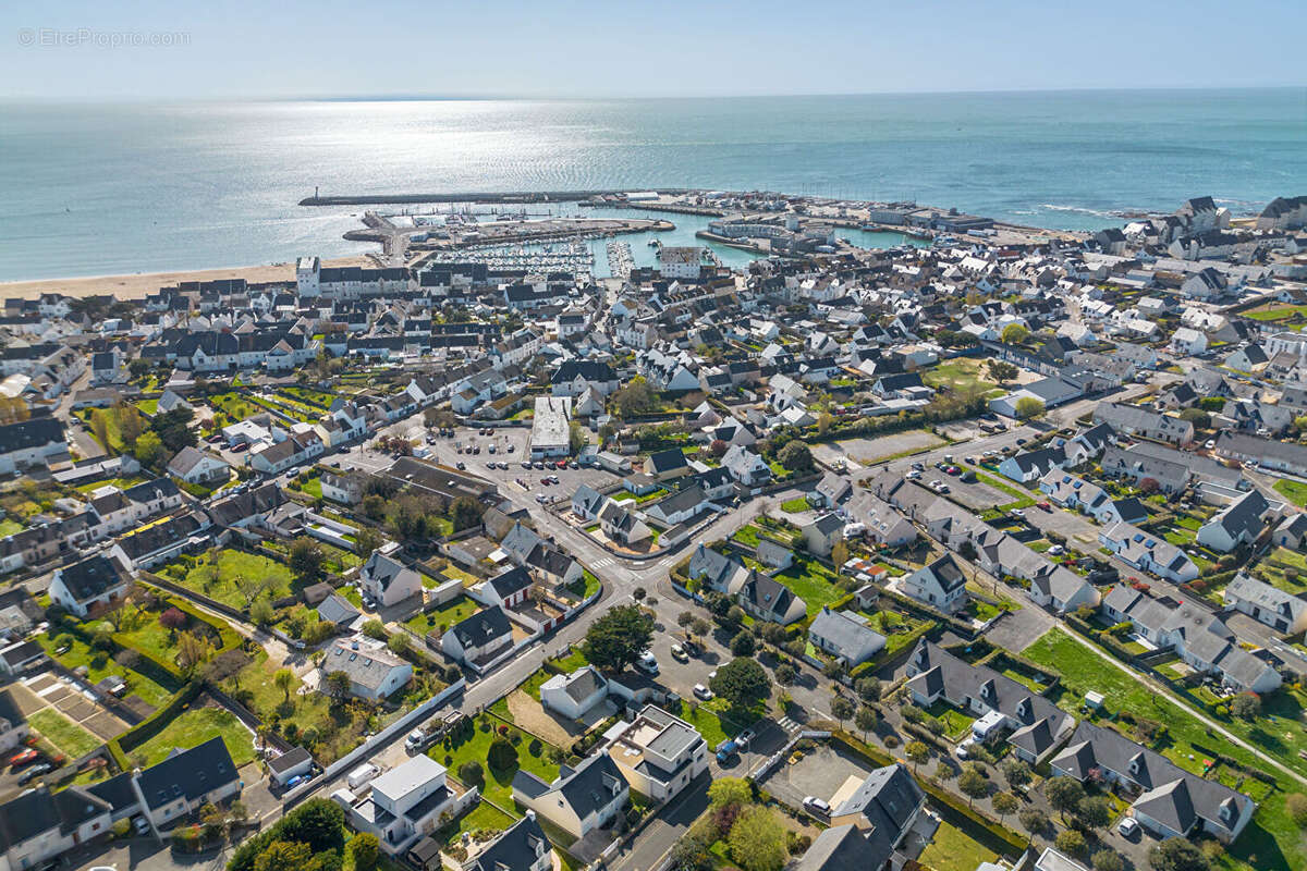 Maison à LA TURBALLE