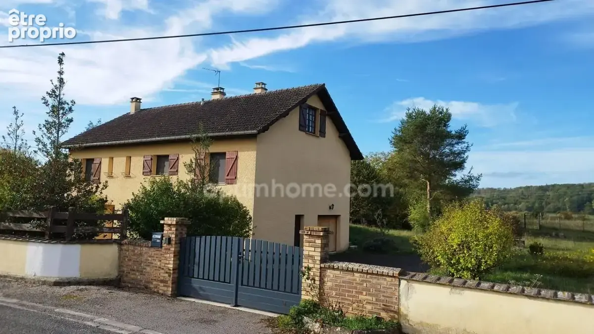 Maison à MOGNEVILLE