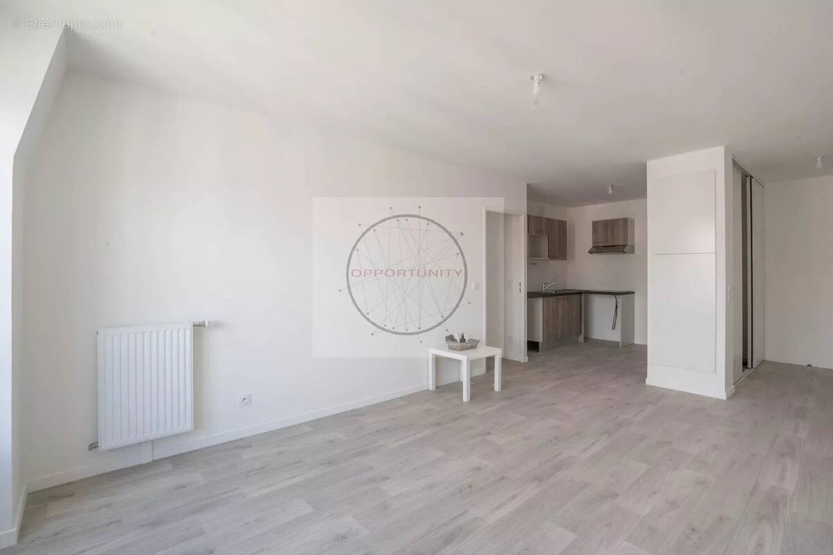 Appartement à LE BLANC-MESNIL