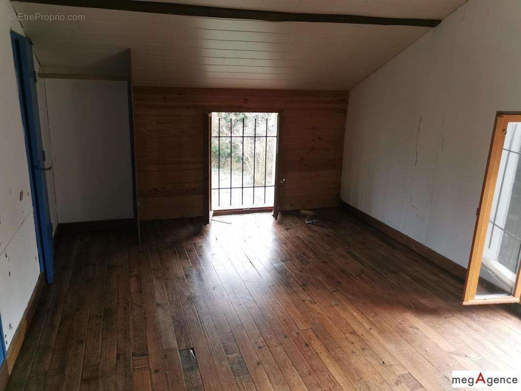 Maison à CAHUZAC-SUR-ADOUR