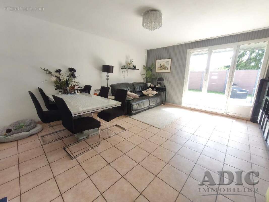 Maison à OTHIS
