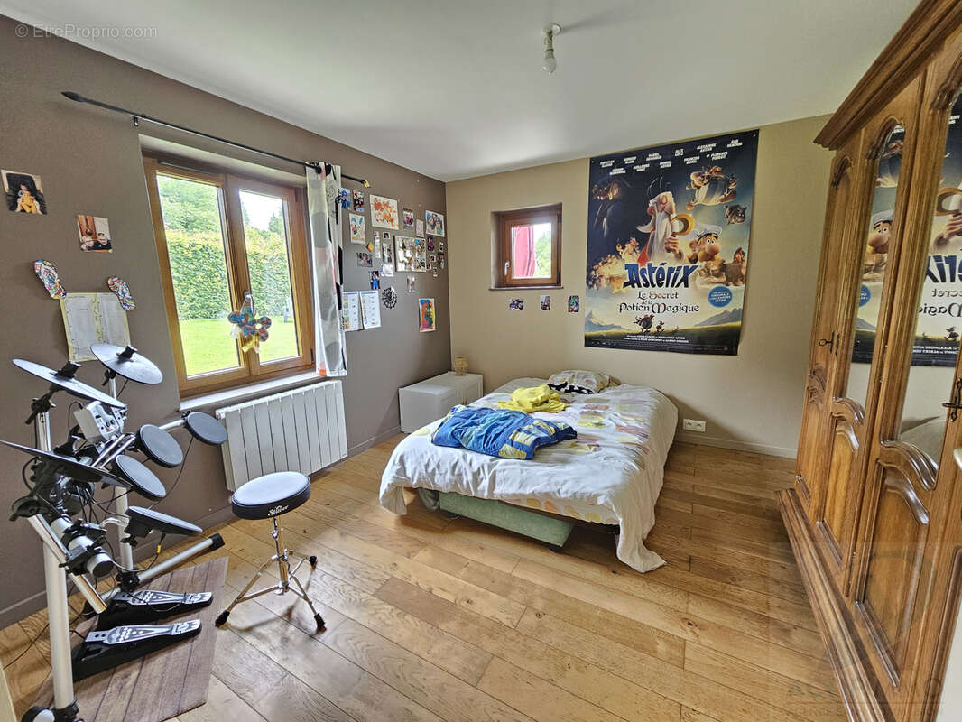 Maison à LA CHAPELLE-BICHE