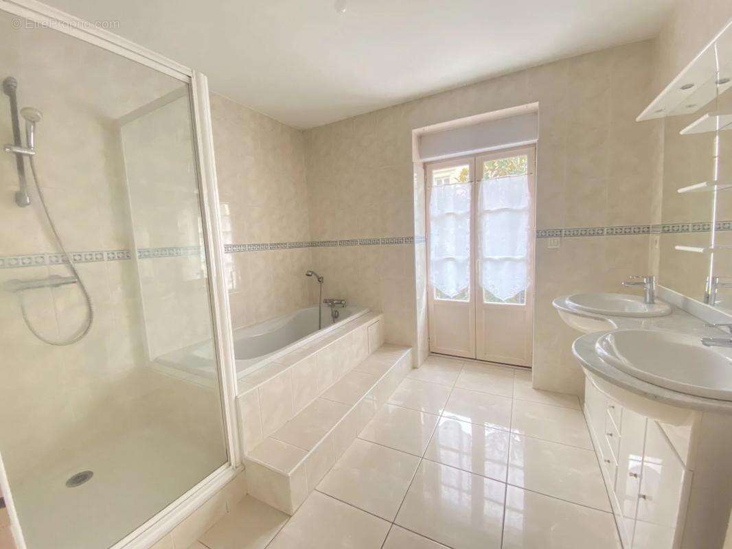 Appartement à VICHY