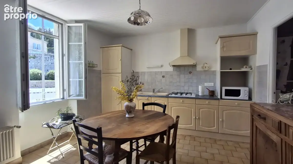 Exclusivité, Maison de ville à St Paul  3 Châteaux, 3 ch. avec jardin piscinable d'env. 600m²! - photo 3