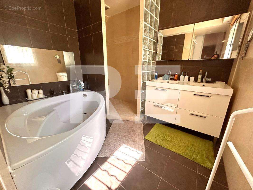 Maison à DURFORT-ET-SAINT-MARTIN-DE-SOSSENAC