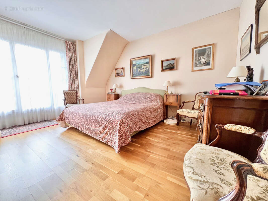 Maison à MONT-SAINT-AIGNAN