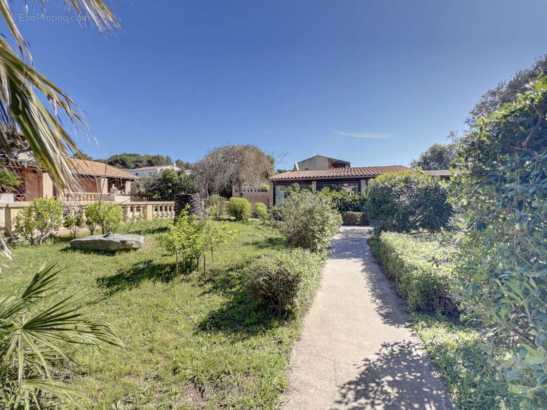 Maison à SAUSSET-LES-PINS