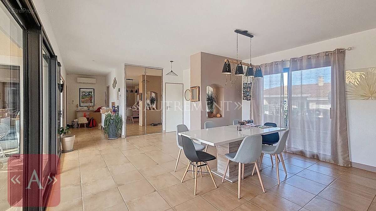 Maison à SAINT-SULPICE