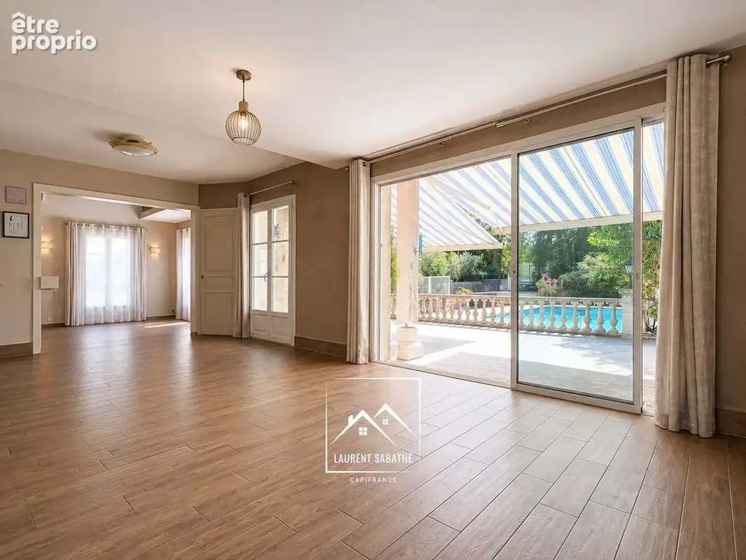 PAU (64) –  À VENDRE - Maison familiale de 213 m² - 5 chambres, bureau et piscine - photo 5