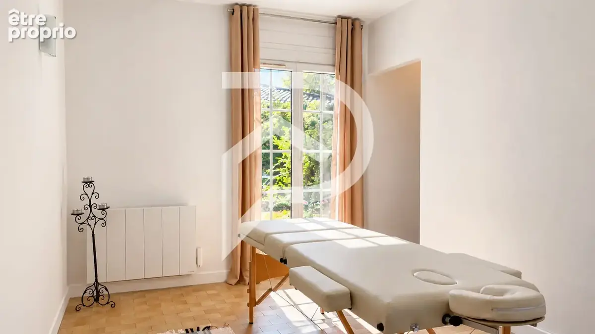 Maison de plain-pied 142 m² avec dépendance aménagée  4 chambres terrain 1 000 m² - photo 12
