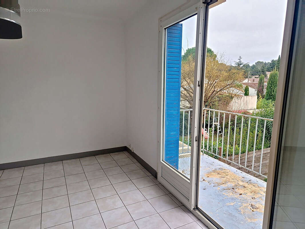 Appartement à VILLENEUVE-LES-AVIGNON
