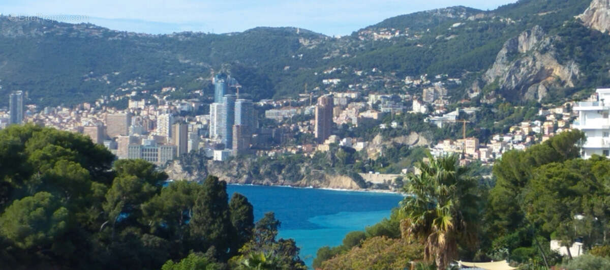 Appartement à ROQUEBRUNE-CAP-MARTIN