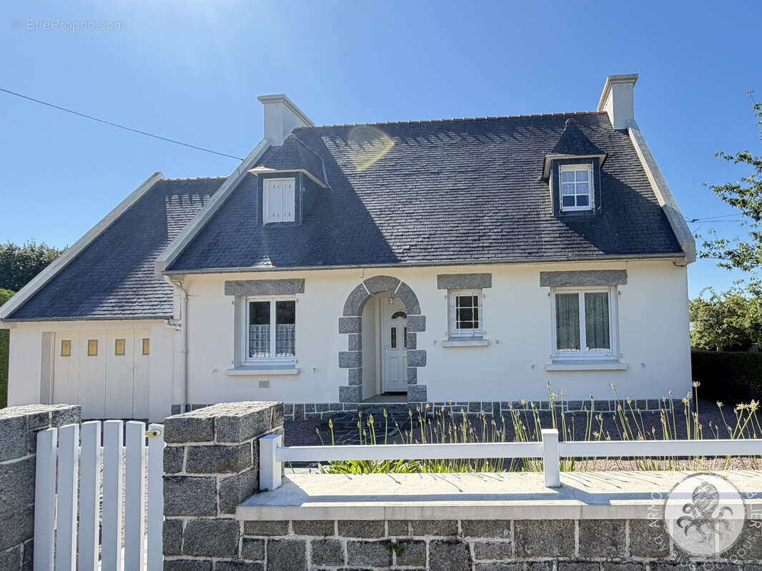 Maison à FREHEL