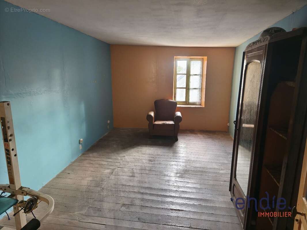 Maison à THENEUILLE