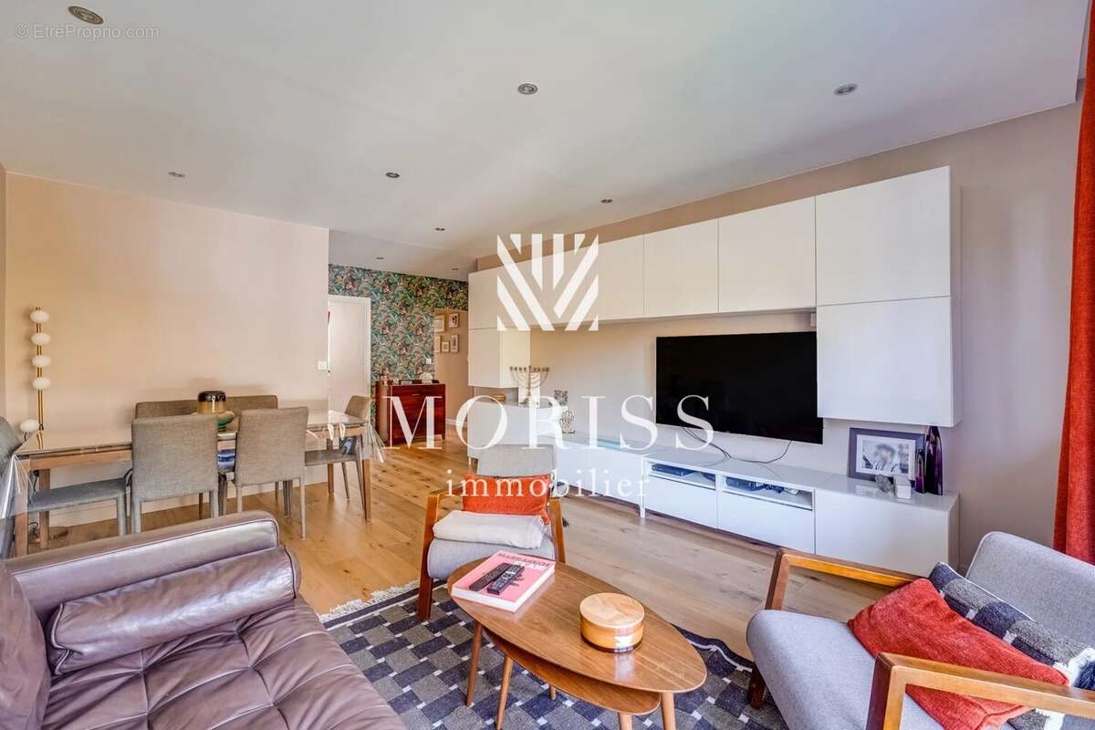 Appartement à CHARENTON-LE-PONT