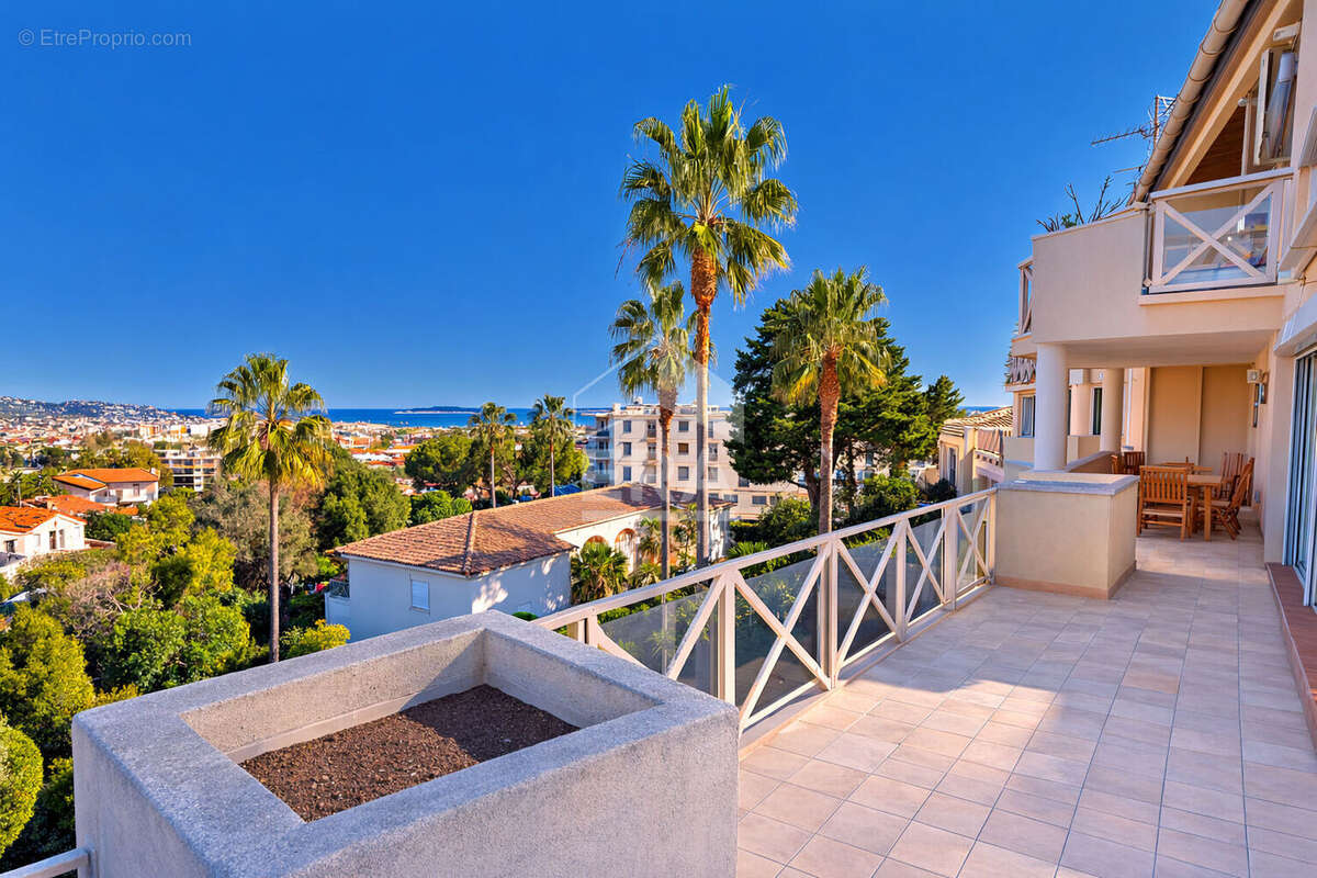 Appartement à MANDELIEU-LA-NAPOULE