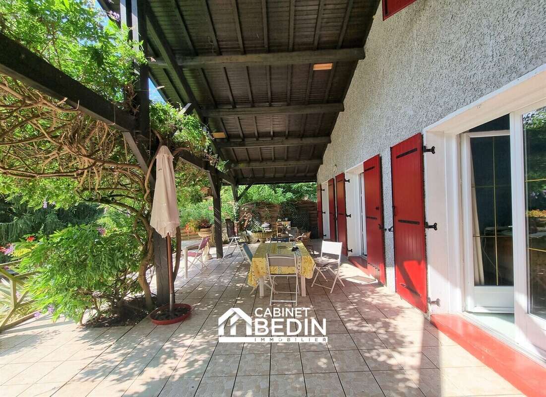 Maison 230 m² à Cabanac-Et-Villagrains  - photo 2