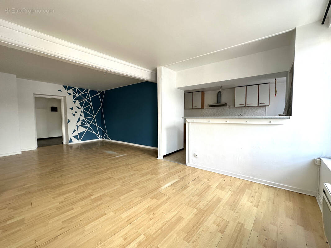 Appartement à THURINS