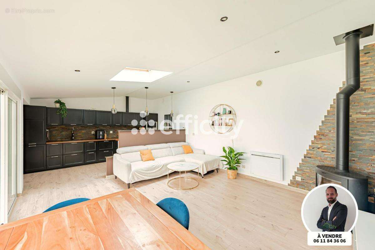 Maison 101 m² à Villeneuve-Le-Roi  - photo 4