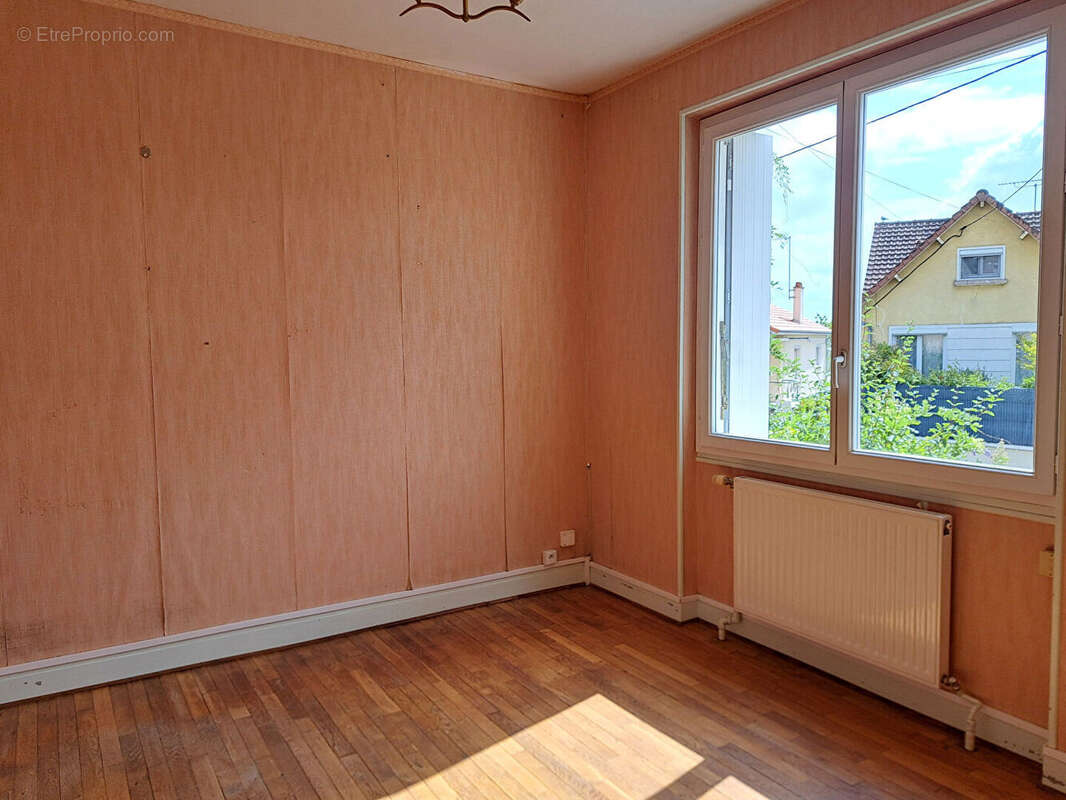 Maison à CHATELLERAULT