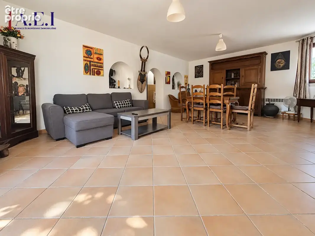 Six Fours les plages - Bas de villa avec jardin et stationnement - photo 7