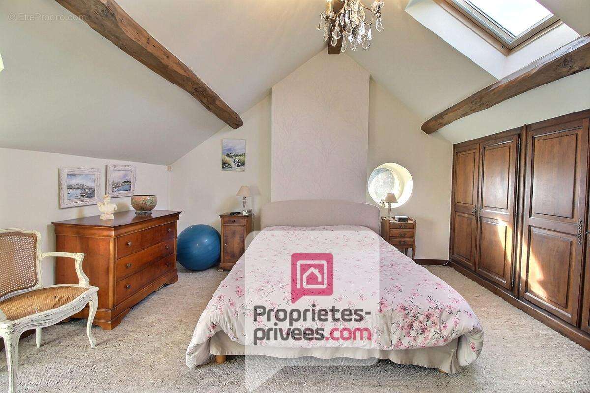 À vendre - longere 200 m² habitables, dependances, terrain 5200 m² - photo 13