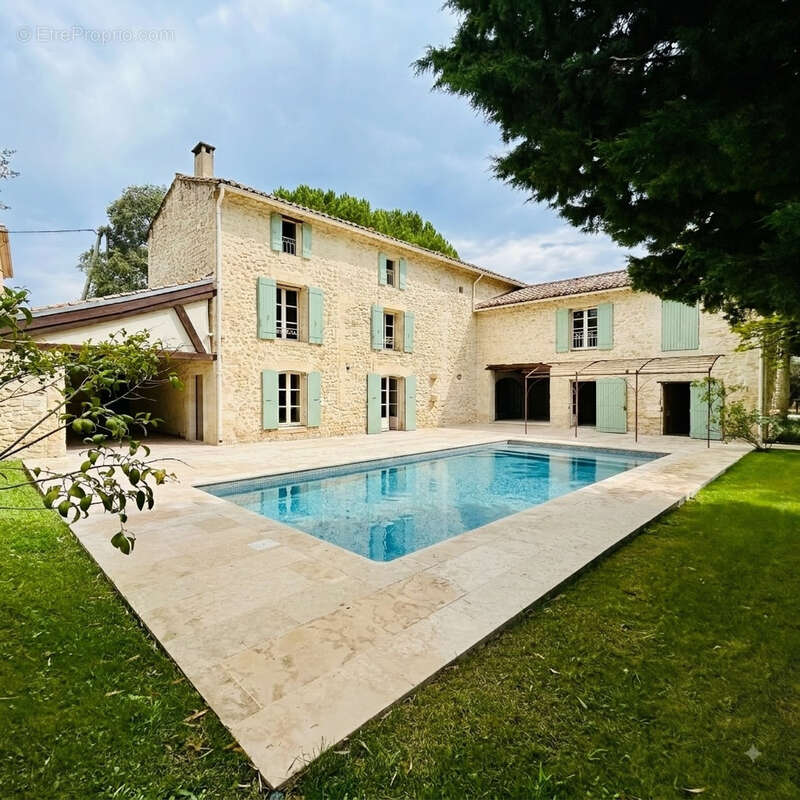 Maison à UZES