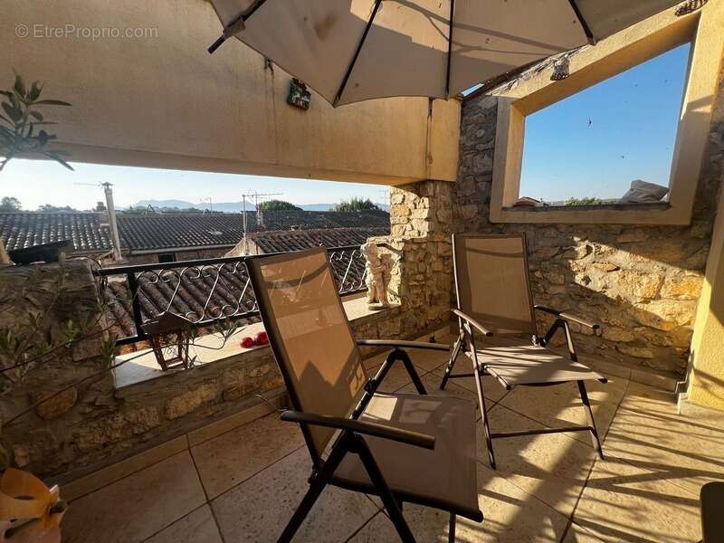 Maison de village avec terrasse tropézienne à vendre – Rousset (13790) - photo 12